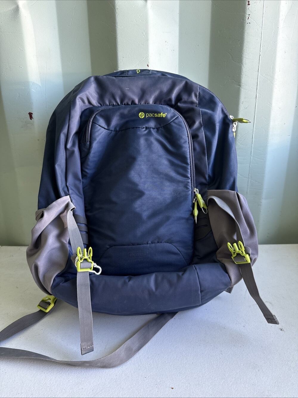 Pacsafe Venturesafe 25L GII Anti Theft Travel Pack